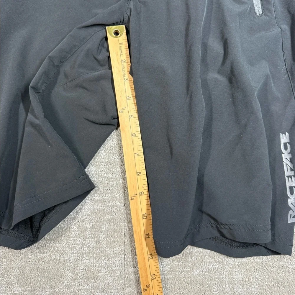 Raceface Agent Black Short Men Size Small - Picture 3 of 5